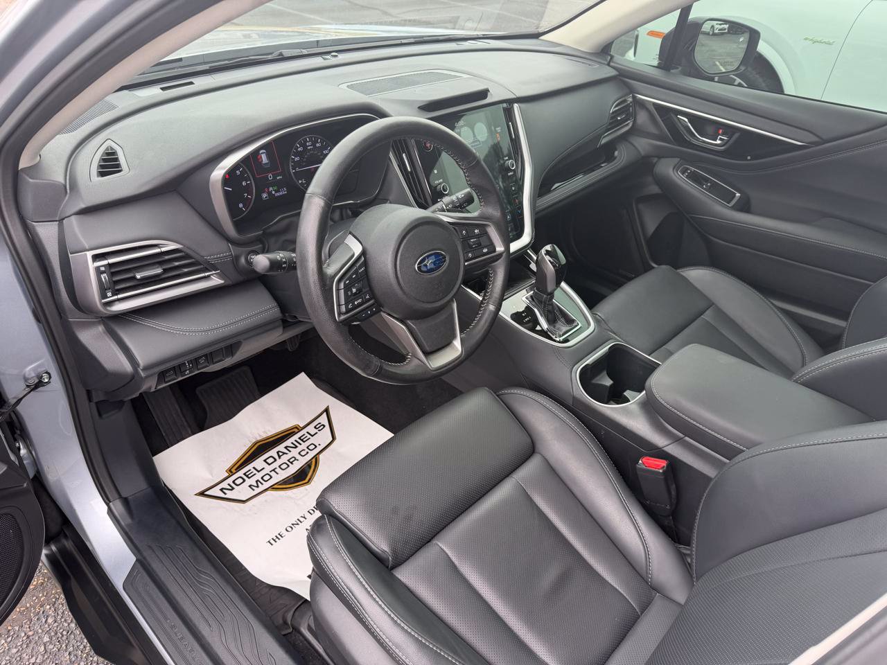 Used 2023 Subaru Outback Limited AWD/4WD image 13