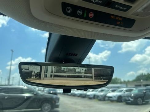 Used 2023 Buick Enclave Avenir FWD image 46