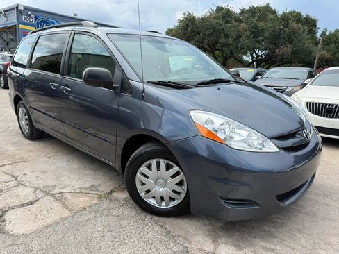 Used 2007 Toyota Sienna LE FWD image 1