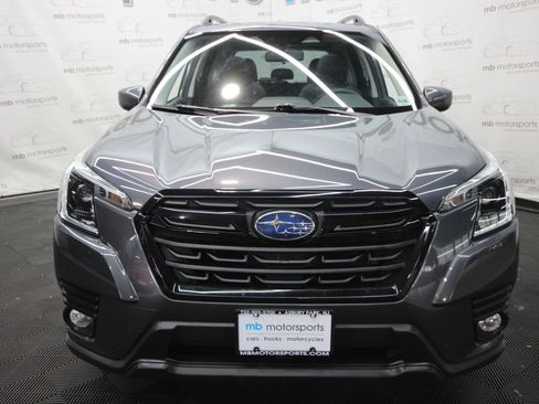 Used 2023 Subaru Forester Premium AWD/4WD image 10