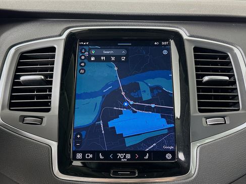 Used 2025 Volvo XC90 B5 Core image 22