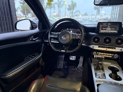 Used 2019 Kia Stinger GT1 image 20