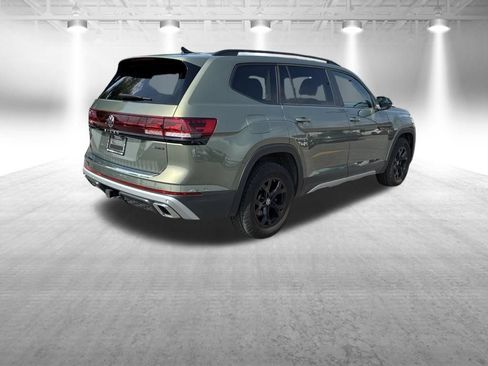 Used 2024 Volkswagen Atlas Peak Edition SE AWD/4WD image 6
