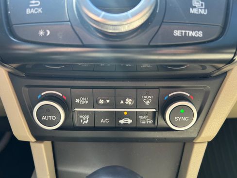 Used 2018 Acura ILX image 19