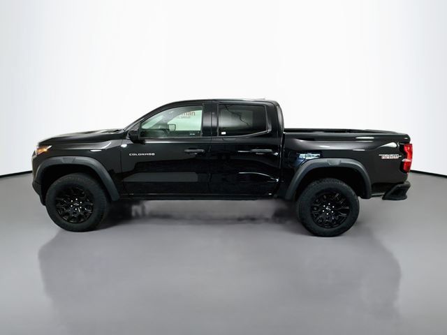 Used 2024 Chevrolet Colorado Trail Boss w/ Technology Package AWD/4WD image 4