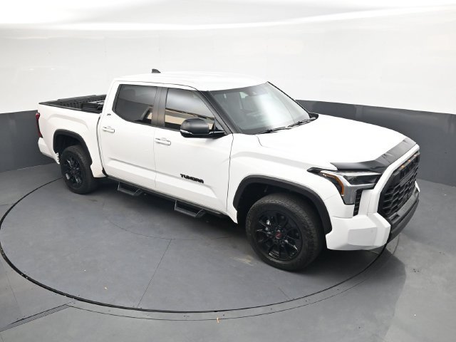 Used 2025 Toyota Tundra SR5 w/ SR5 Premium Package AWD/4WD image 23