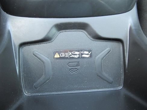 Used 2022 GMC Canyon AT4 AWD/4WD image 25