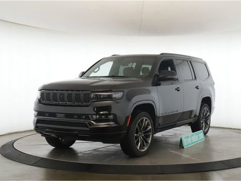 Used 2025 Jeep Grand Wagoneer Series II Obsidian w/ Quick Order Packagew 28T image 10