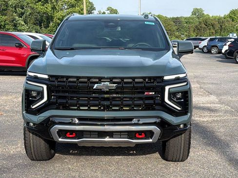 New 2026 Chevrolet Suburban Z71 w/ Comfort Package AWD/4WD image 2