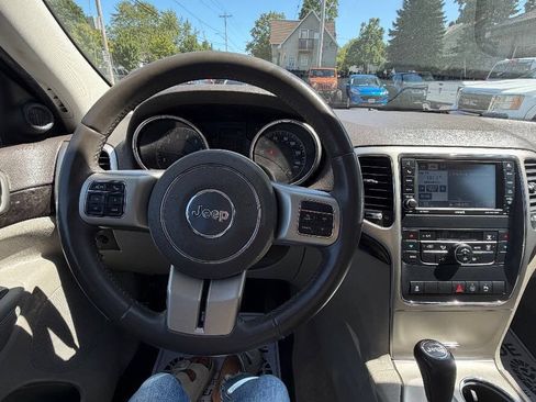Used 2012 Jeep Grand Cherokee Laredo AWD/4WD image 21