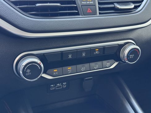 Used 2022 Nissan Altima 2.5 SR image 25