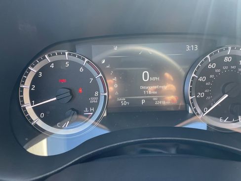 Certified 2025 Toyota Highlander XLE image 17