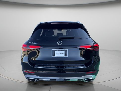 Certified 2026 Mercedes-Benz GLC 300 image 4