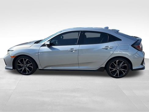 Used 2017 Honda Civic Sport image 2