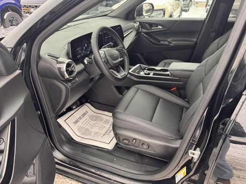 Used 2026 Chevrolet Equinox LT w/ Convenience Package II image 10