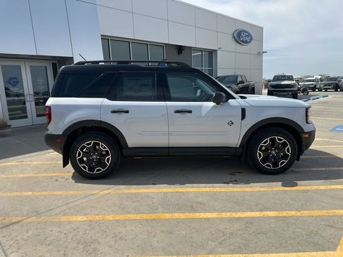 New 2026 Ford Bronco Sport Outer Banks w/ Outer Banks Tech Package+ image 9