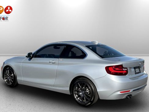 Used 2017 BMW 230i Coupe image 3
