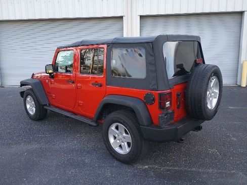Certified 2018 Jeep Wrangler Unlimited Sport S AWD/4WD image 3