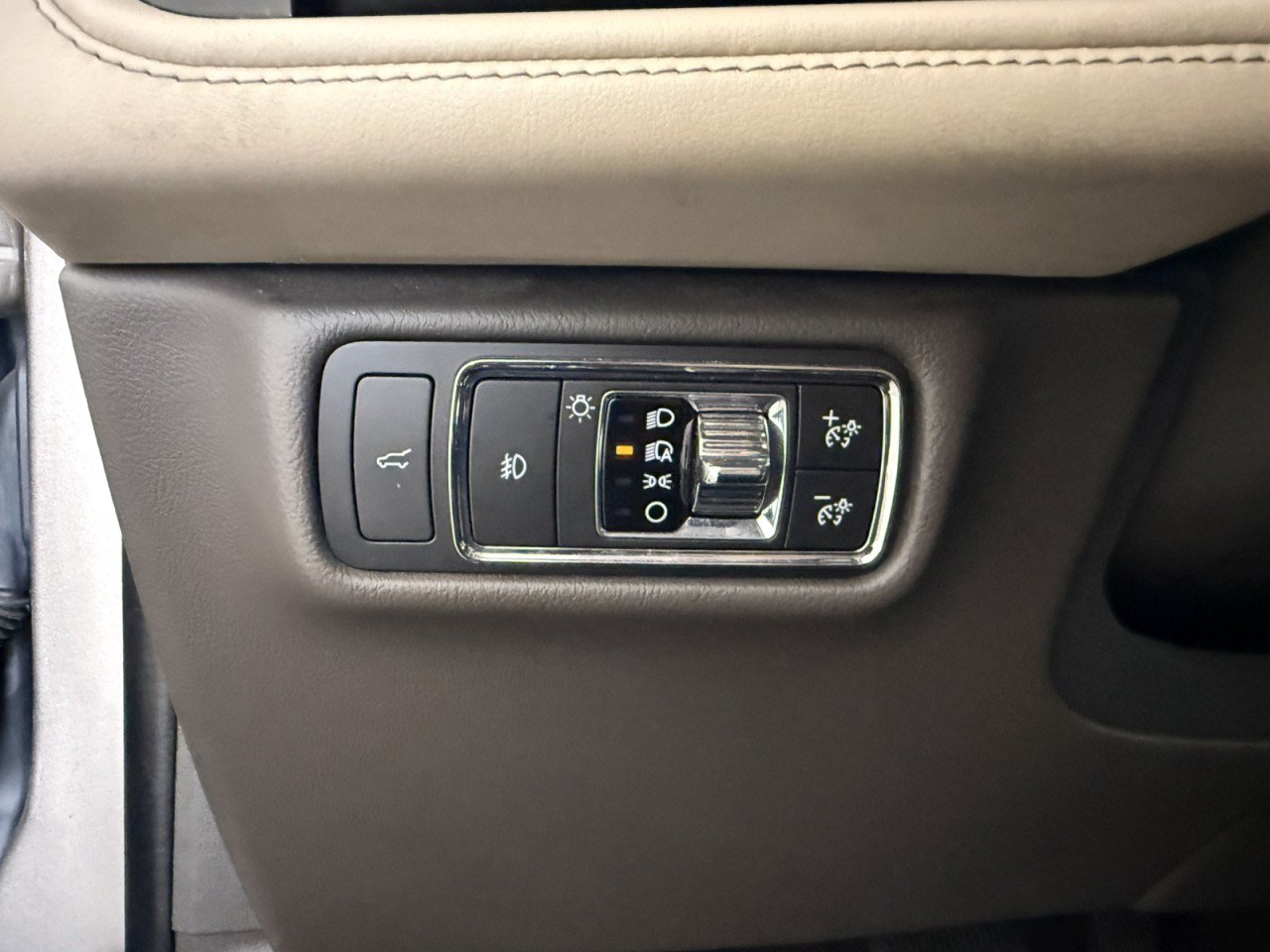 Used 2021 Lincoln Aviator Reserve w/ Equipment Group 202A AWD/4WD image 22