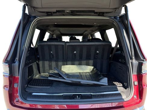 Used 2023 Jeep Grand Wagoneer Series II w/ Flexible Seating Group AWD/4WD image 12
