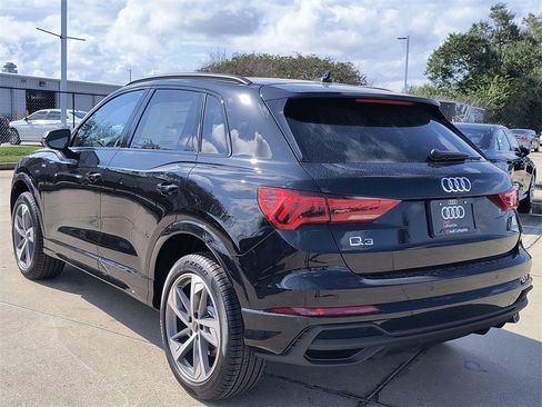 New 2025 Audi Q3 2.0T Premium image 3