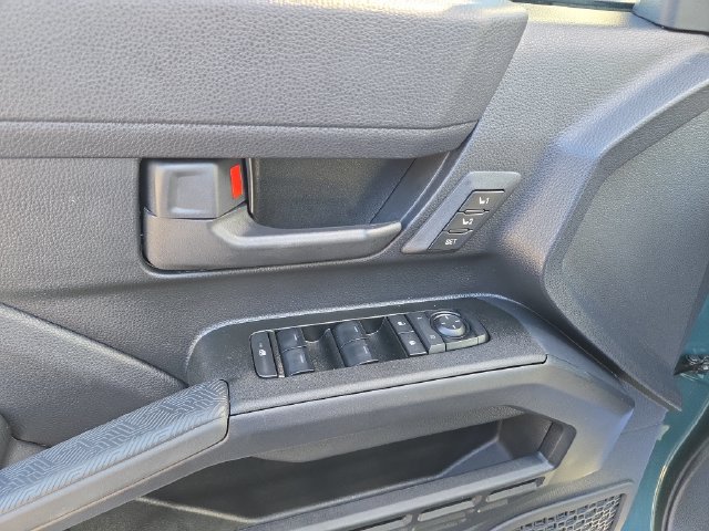 Used 2025 Toyota 4Runner TRD Off-Road Premium AWD/4WD image 16