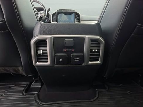 Used 2022 Ford F350 Platinum w/ FX4 Off-Road Package image 29