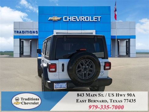 Used 2024 Jeep Wrangler Sport S image 7