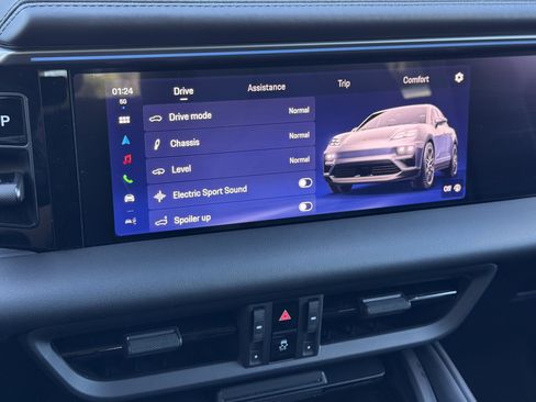 Used 2025 Porsche Macan 4S Electric image 21