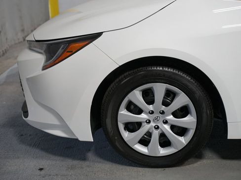 Certified 2023 Toyota Corolla LE image 5