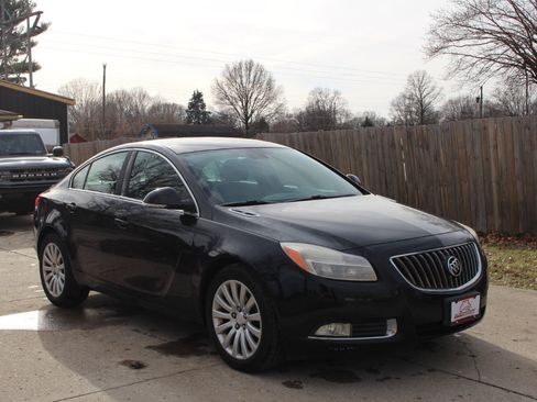 Used 2012 Buick Regal Leather image 2