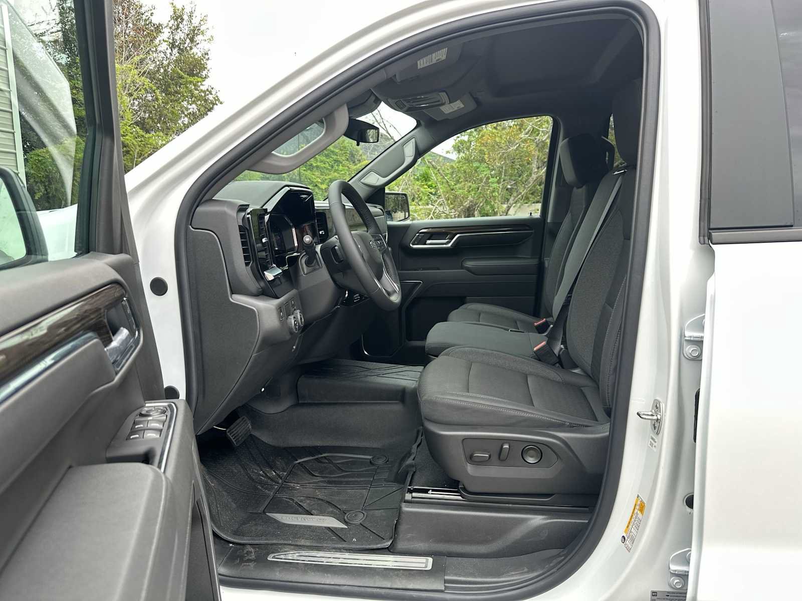 New 2026 Chevrolet Silverado 1500 RST w/ RST Select Package RWD image 2