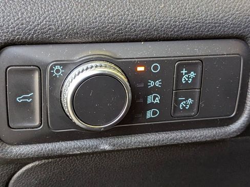 Certified 2020 Ford Explorer XLT image 18