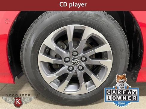 Used 2019 Toyota Prius L Eco image 8