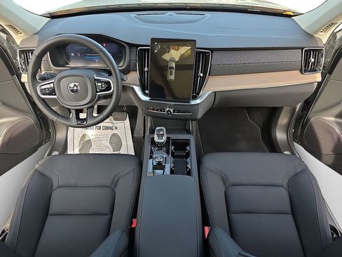 New 2026 Volvo XC90 T8 Plus image 17