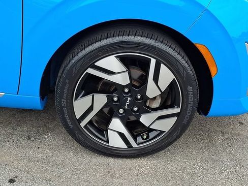 Used 2023 Kia Soul GT-Line FWD image 8