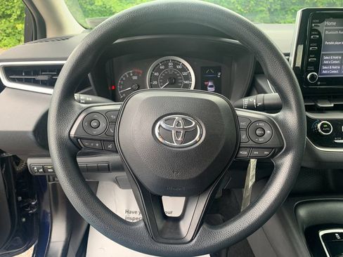Used 2021 Toyota Corolla LE FWD image 26