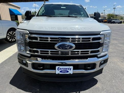 Used 2025 Ford F250 XLT AWD/4WD image 3