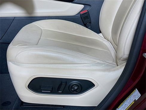 Used 2023 Jeep Grand Cherokee Limited w/ Luxury Tech Group II image 18