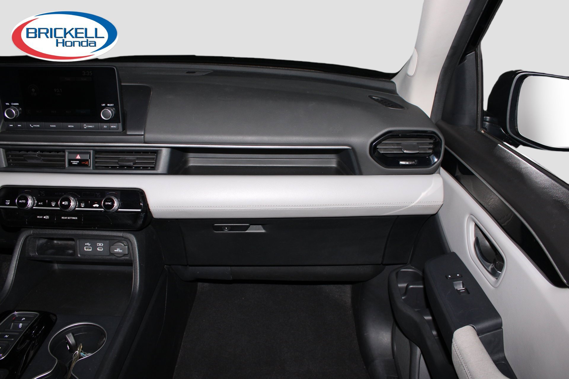 Certified 2023 Honda Pilot LX image 17