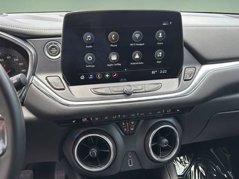 Used 2024 Chevrolet Blazer LT FWD image 26