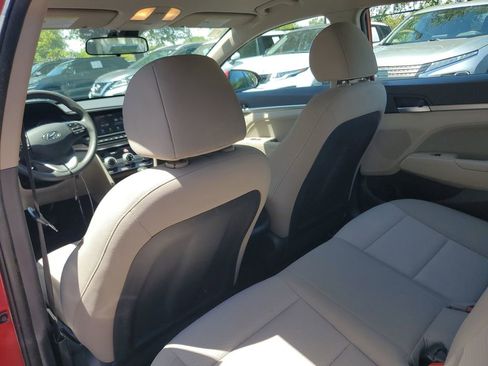Used 2019 Hyundai Elantra SEL image 12