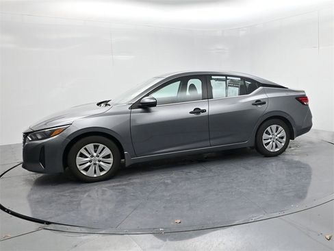 Used 2024 Nissan Sentra S image 4