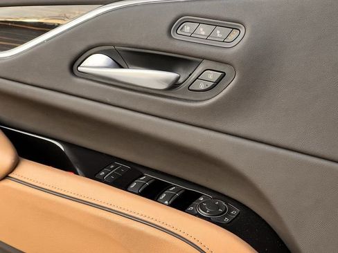 Certified 2023 Cadillac Escalade Premium Luxury w/ Performance Package image 21