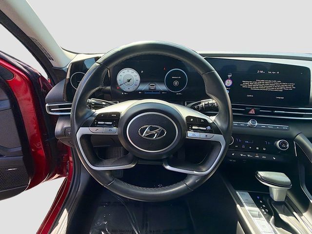 Used 2023 Hyundai Elantra Limited FWD image 11