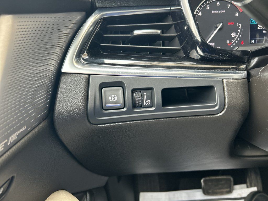Used 2023 Cadillac XT6 Sport AWD/4WD image 28