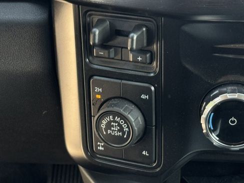 New 2025 Ford F250 Lariat w/ Lariat Ultimate Package image 20