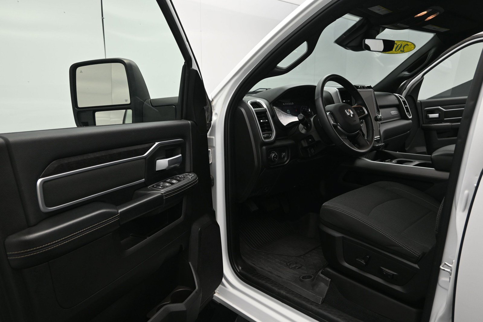 Used 2024 RAM 2500 Big Horn w/ Night Edition AWD/4WD image 10