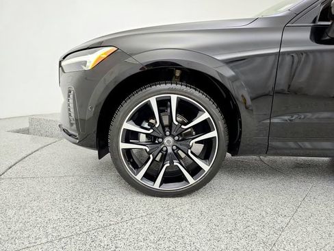 Certified 2023 Volvo XC60 B5 Ultimate w/ Climate Package AWD/4WD image 27