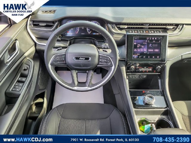 Certified 2025 Jeep Grand Cherokee Laredo AWD/4WD image 12